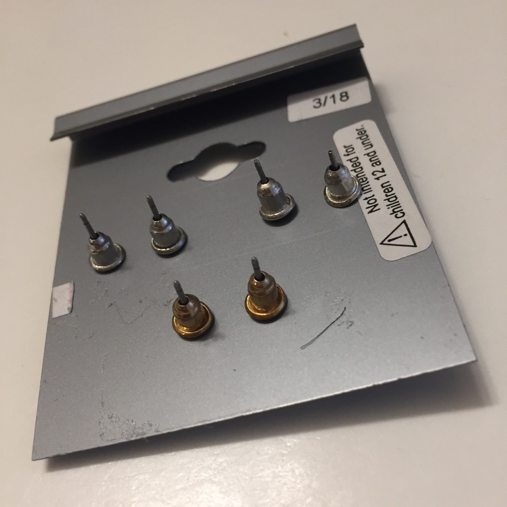 Express stud earring set - Picture 2 of 2